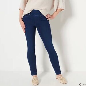 Classic Women's Dark Blue Stretch Slim Jeans